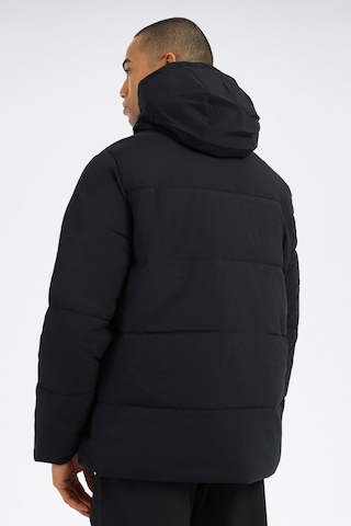 Reebok Mont Erkek Siyah Morsat Puffer Coat 000000000102697363