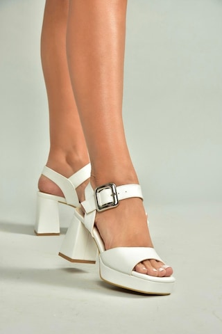 Fox Shoes U820009709 Beyaz Kalın Topuklu Kadın Ayakkabı Beyaz