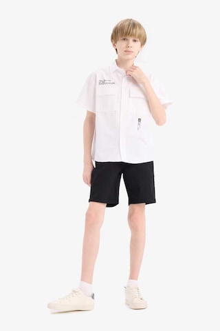 DeFacto Erkek Çocuk Cepli Basic Düz Gabardin Şort C2955A825SMBK27