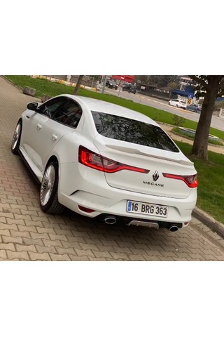 Megane 4 Yarasa Bagaj Spoiler - Parlak Siyah - Fiberglass