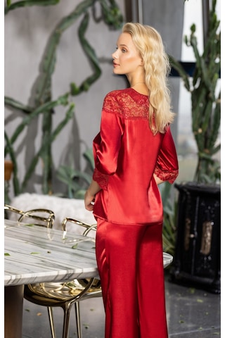Laperissa Kadın Kırmızı Saten Düğmeli Pijama Takımı Dantel Detaylı, Şık Ve Rahat 2 Li Set Kırmızı