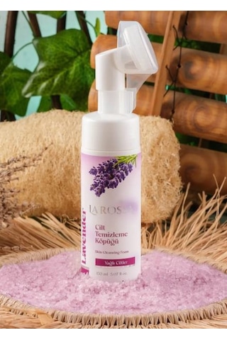 Larossa Lavanta Özlü Yağlı Ciltler İçin Yüz Temizleme Köpüğü 150 ML