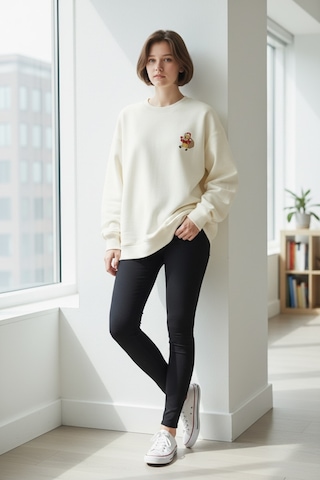 Feg Store Oversize Winnie The Pooh Baskılı İçi Polarlı Yumuşak Dokulu Sweatshirt Beyaz