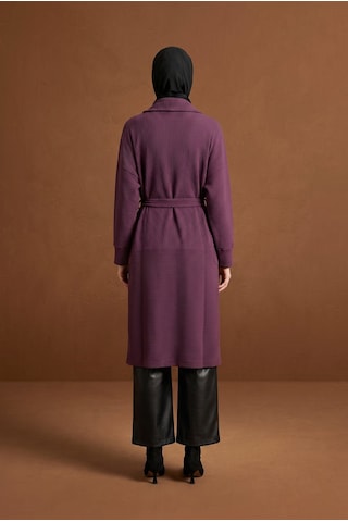 Armine Trend Şal Yaka Kuşaklı Uzun Cepli Hırka 120 Cm Boy Mürdüm 26kt509