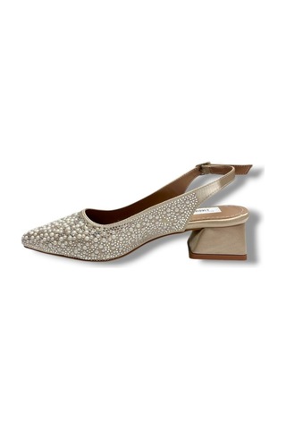 C-shoes 2605-26 Saten İncili Taşlı Kare Topuk Arkası Açık Kadın Ayakkabı Bej