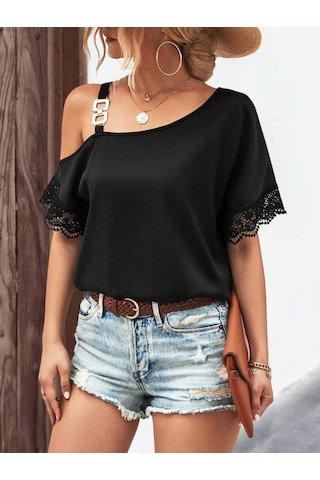 Kadın Tek Omuzu Askılı Kısa Kollu Toka Detaylı Dantelli Viskon Bluz Siyah