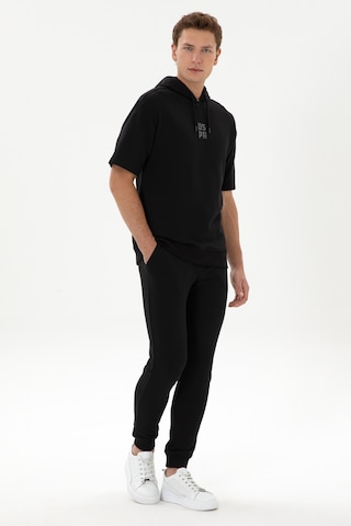 U.S. Polo Assn. Erkek Comfort Fit Kapüşonlu Kısa Kollu Siyah Sweatshirt 50320030-VR046