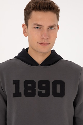 U.S. Polo Assn. Erkek Regular Fit Kapüşonlu Şardonlu Gri Sweatshirt 50316359-VR024