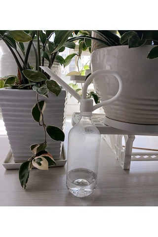 Bitki Çiçek Sulama Aparatı 1 Litre Ve Üzeri Meşrubat Pet Şişelerle Uyumlu Kapak Suluk Beyaz Beyaz