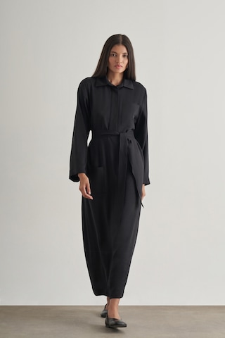 Mizalle Modal Karışımlı Kuşaklı Siyah Uzun Gömlek Elbise Siyah
