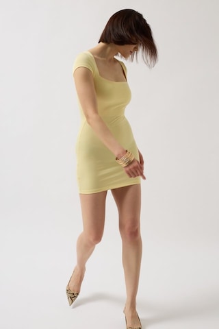 Alyn Wear Pencere Detay Mini Dekolte Elbise Sarı