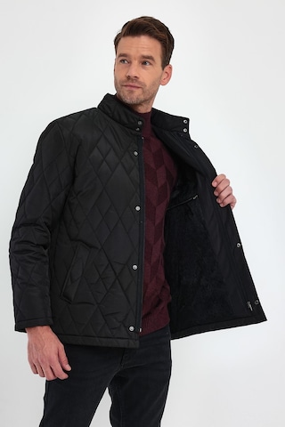 Sivaist Erkek Siyah Standart Fit Normal Kesim Içi Kürklü Dik Yaka Çıtçıtlı Dolgulu Desenli Overcoat-Siyah