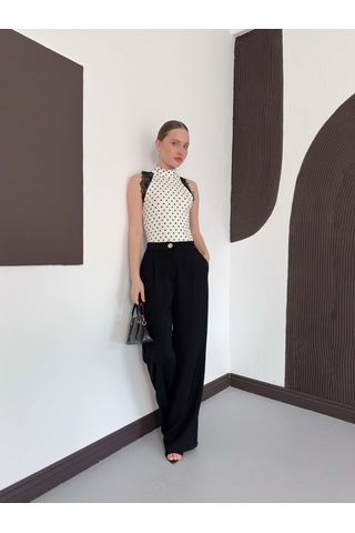 Verymoda Puantiyeli Balıkcı Yaka Sıfır Kol Dantel Detaylı Bluz D3014 Krem