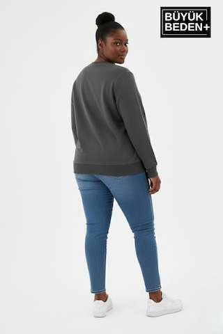 Süperlife Kadın Büyük Beden New York Baskılı Bisilet Yaka İnce Sweatshirt Spr26bswk956-5 Füme