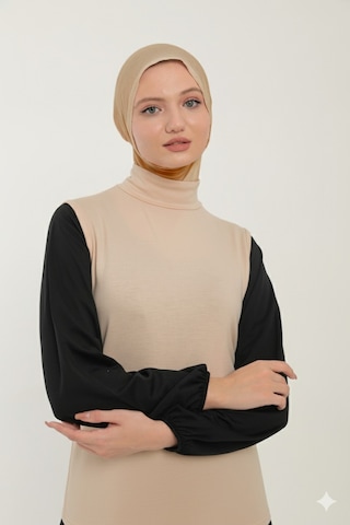 Sonbaharmoda Kadın Sıfır Kollu Yarım Balıkçı Yakalı Penye Likralı Body - Bej Bej