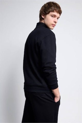 Defacto Dik Yaka Yarım Fermuarlı Sweatshirt F9323ax26spbk81 Siyah-bk81
