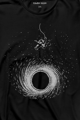 Kara Delik Üstünde Salınan Astronot Uzay Karadelik Uzun Kollu Tişört Baskılı T-shirt 001