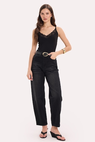 Tudors Kadın Slim Fit Dar Kesim Kolsuz V Yaka Dantel Detaylı Pamuklu Likralı Siyah Crop-51073