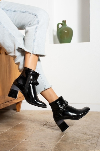 Shoetek Tharsa Kadın Bot&bootie Kırşık Bantlı Kalın Topuklu Siyah Rugan Siyah Rugan Siyah