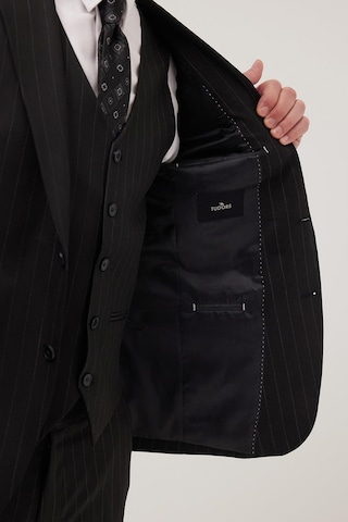 Tudors Erkek Slim Fit Siyah Esnek Likralı Kumaş Sivri Yaka Yelekli Takım Elbise-41294