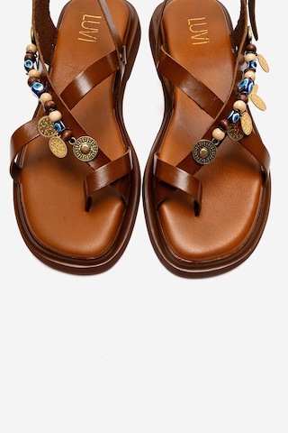 Luvishoes Hush Taba Hakiki Deri Boncuklu Kadın Parmak Arası Sandalet