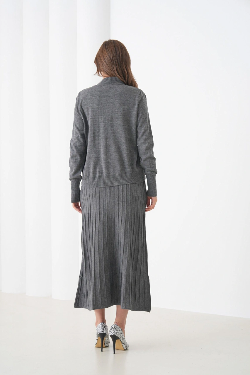 Kadın Pileli Etek Kazağı V Tasarım Tesettüre Uygun Örgü Triko Etek Kazak Takım Antrasit - Gri