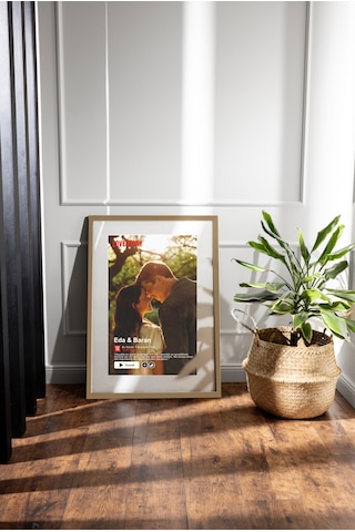 Netflix Temalı Lovestory Sevgili Tablosu - Çerçeveli 33x48cm 1 Adet