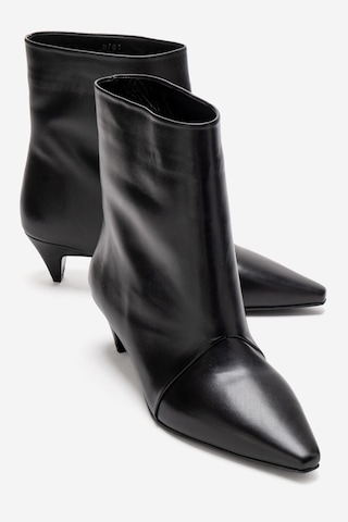 Luvishoes Amara Siyah Cilt Hakiki Deri Kadın Kısa Topuklu Bot Siyah