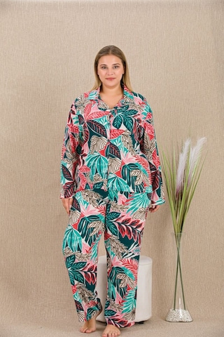 Büyük Beden Renkli Yaprak Desenli Düğmeli Uzun Kol Viskon Pijama Takımı Görsel