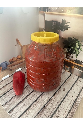 Tatlı Biber Salçası Köy Yapımı 10 Kg Tatlı Biber Salçası Köy Yapımı 10 Kg