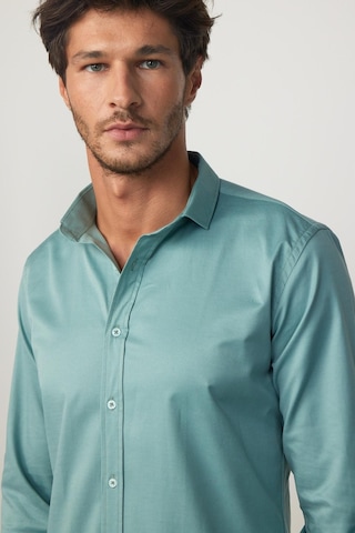 Tudors Slim Fit Likralı Düz Pamuk Saten Yeşil Erkek Gömlek-29715-yeşil Yeşil