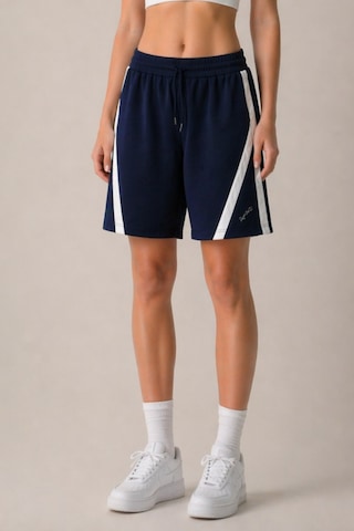 Soft&Basic Lacivert-beyaz Pamuklu Yumuşak Dokulu Şeritli Standart Fit Beli Lastikli Kadın Şort