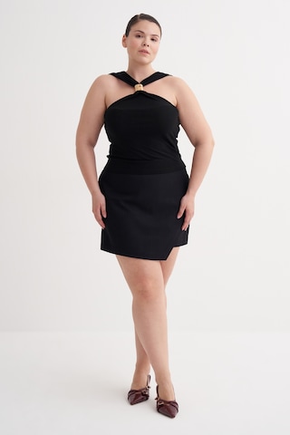 Myline Moda Metal Toka Detaylı Halter Top Siyah