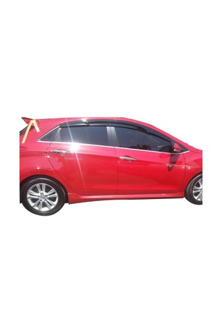 Hyundai I30 (2011-2016) Custom Yan Marşpiyel Seti (Plastik)