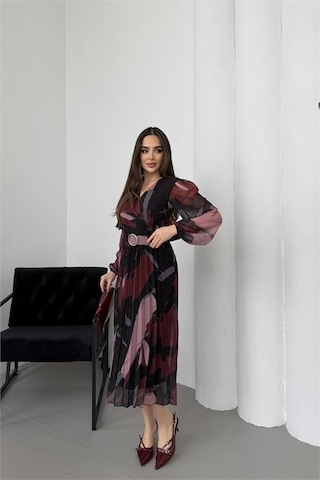 Neşeli Butik Kadın Bordo Beli Kemerli Piliseli Şifon Astarlı Midi Boy Elbise Nbelb04 Bordo