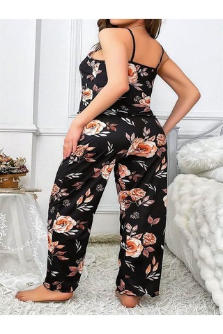 Majeur Closet Büyük Beden Siyah Üstüne Çiçek Desenli İnce Askılı 2'li Pijama Takımı