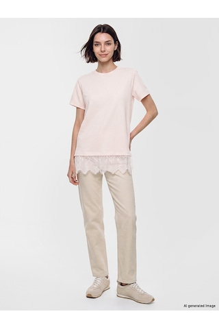 Lcw Modest Pembe Dantel Detaylı Soft Touch Kadın Tişört