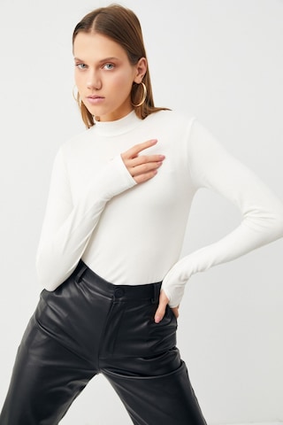 Hiccup Bıpantolon Kadın 4'lü Cut Out Detaylı Yarım Balıkçı Yaka Body Siyah 05