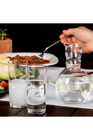 Babaların Babası Esprili Ahşap Kutulu Rakı Seti 2 Adet Kadeh 1 Adet Sürahi Duble Metre Çok Renkli