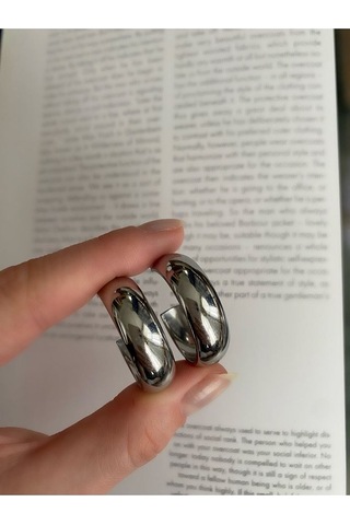 Kadın Halka Gümüş Renk Çelik Kararmaz Küpe Çifti Altın