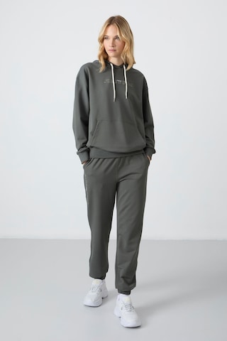Tommy Life Çağla Kapüşonlu Kanguru Cep Oversize Lastik Paça Kadın Eşofman Takımı - 95288 Çağla