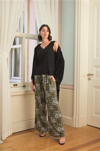 Lisinya Çiçek Yaprak Ve Etnik Desenli Dantelli 3 Lü Pijama Takımı Siyah