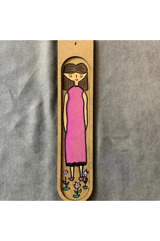 Uretti - Pınar 2572 - El Yapımı Pembe Elbiseli Şirin Kız Ahşap Tütsü Kayığı - 5 X 25 Cm