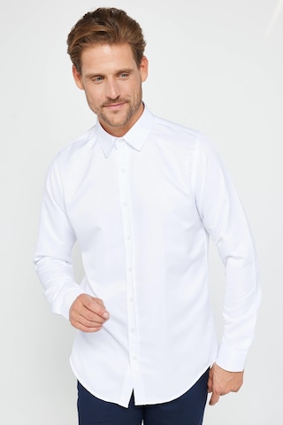 Tudors Slim Fit Uzun Kollu Kolay Ütü Teri Emen Nefes Alan Doku Kravatlık Dört Mevsim Erkek Gömlek-24607 Beyaz