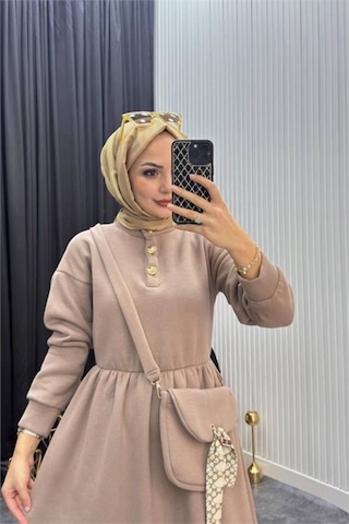 Neşeli Butik Kadın Bej Gold Düğmeli Çanta Detaylı Tam Boy Tesettür Elbise Nms077