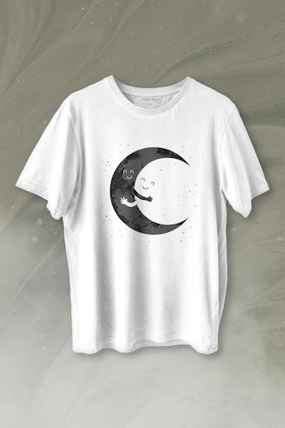 Uzayda Sarılan Ay Aşık Smile Cosmos Gülümsemesi Baskılı Tişört Unisex T-shirt 001
