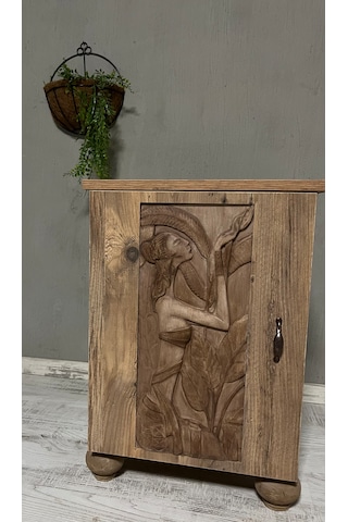 Nefertari Nin Sırrısırrı Komodin Sınırlı Sayıda