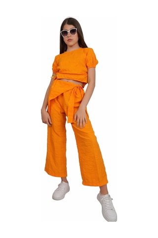 İrem Çocuk Giyim Kız Çocuk Tişörtün Yanları Büzgülü Kısa Crop Model Pantolonu Detaylı Turuncu Renk İkili Takım Turuncu