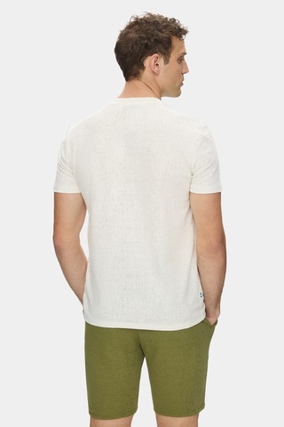 Taylor Kemik Rengi Bisiklet Yaka Krinkıl Hafif Kumaş Metal Logolu Standard Fit Erkek Tshirt Kemik Rengi