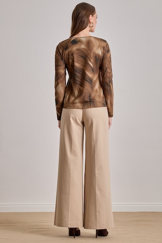 Düz Kesim Kahverengi Desenli Bluz Kahverengi